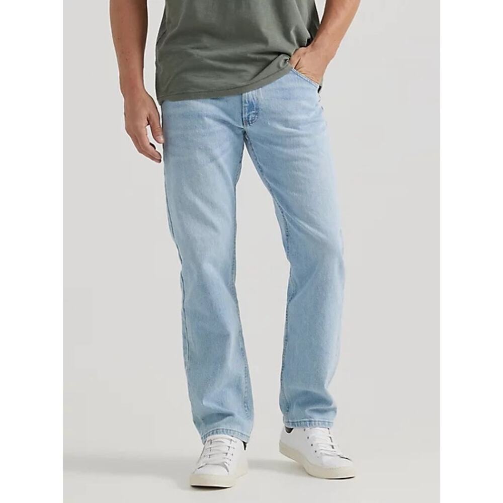 Wrangler Men’s 36x34 Relaxed Fit Straight Leg Jeans Light Wash Denim Cotton USA